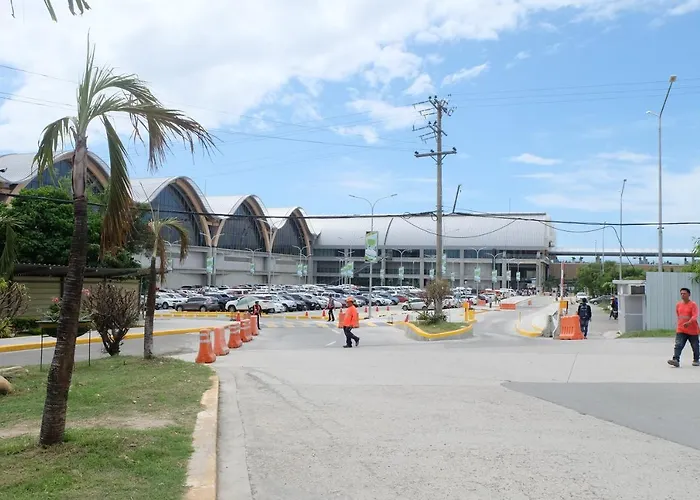 Airport - Amani Grand Residences Lägenhetshotell *
