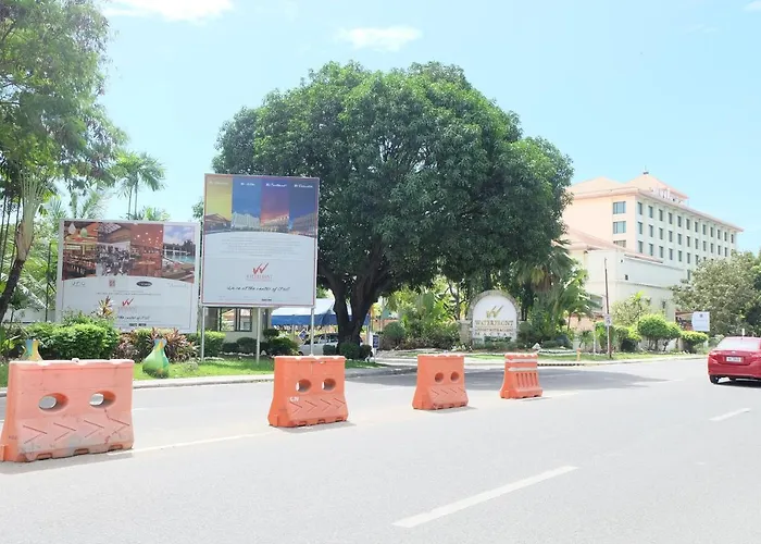 Airport - Amani Grand Residences Lägenhetshotell *