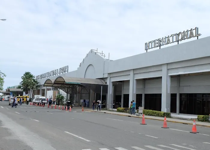 Lägenhetshotell Airport - Amani Grand Residences Lapu-Lapu City